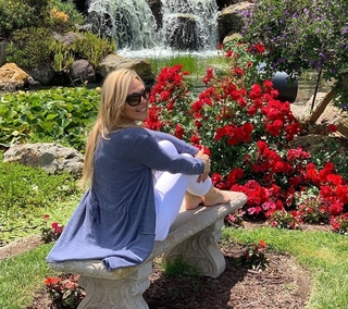 Kari Michaelsen feet photo 1