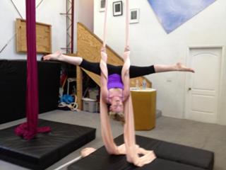 Kari Wahlgren feet photo 3