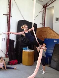 Kari Wahlgren feet photo 3