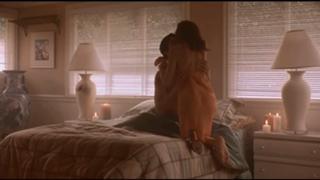 Kari Wuhrer feet photo thumbnail