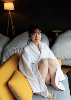 Karin Isobe feet photo 3