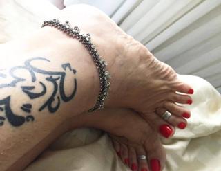 Karin Klemp feet photo thumbnail