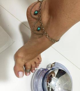 Karin Klemp feet photo thumbnail
