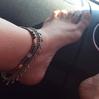 Karin Klemp feet photo thumbnail
