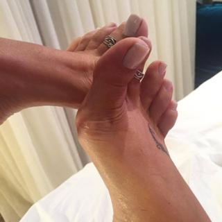 Karin Klemp feet photo thumbnail