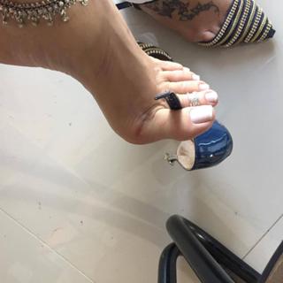 Karin Klemp feet photo thumbnail