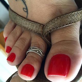 Karin Klemp feet photo thumbnail