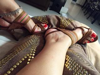 Karin Klemp feet photo thumbnail