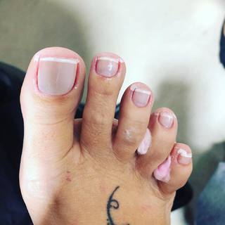 Karin Klemp feet photo thumbnail