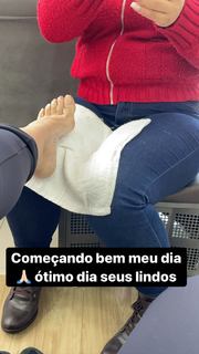 Karin Klemp feet photo thumbnail