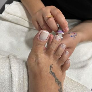 Karin Klemp feet photo thumbnail