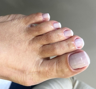 Karin Klemp feet photo thumbnail