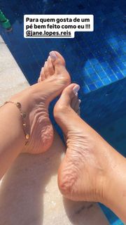 Karin Klemp feet photo 7