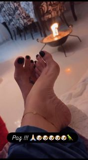 Karin Klemp feet photo 7