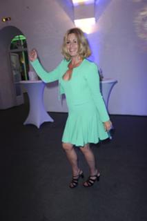 Karin Thaler feet photo thumbnail