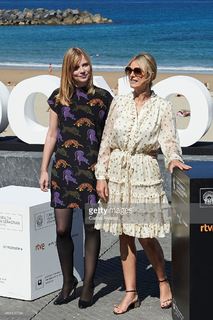 Karin Viard feet photo 18