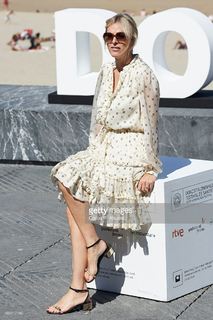 Karin Viard feet photo 17