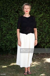 Karin Viard feet photo 8