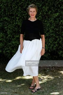 Karin Viard feet photo 7