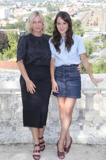 Karin Viard feet photo 1