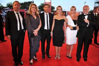 Karin Viard feet photo 14