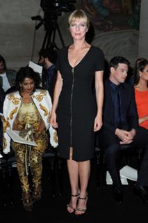 Karin Viard feet photo 9