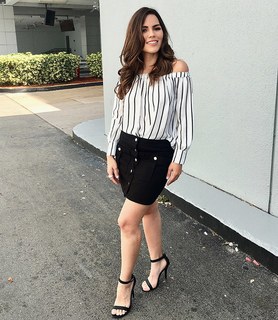 Karina Banda feet photo 1
