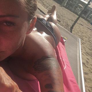 Karina Cascella feet photo 3