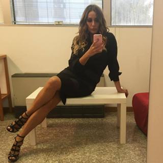 Karina Cascella feet photo 5