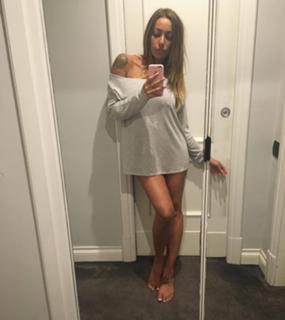 Karina Cascella feet photo 4