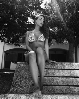 Karina Cascella feet photo 2