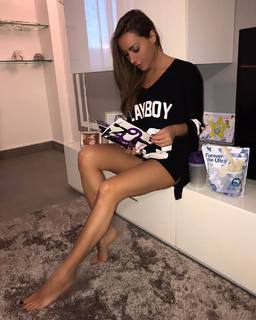 Karina Cascella feet photo 15
