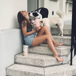 Karina Cascella feet photo 6