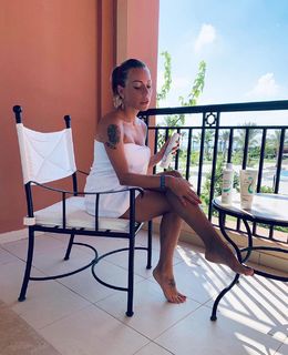 Karina Cascella feet photo 20