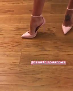 Karina Cascella feet photo 19