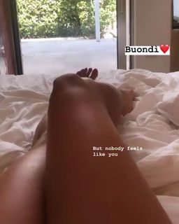 Karina Cascella feet photo 9