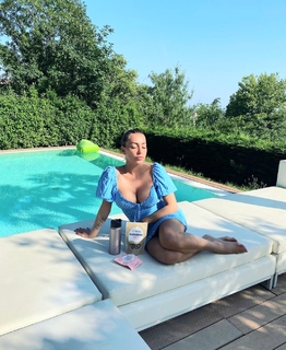 Karina Cascella feet photo 2