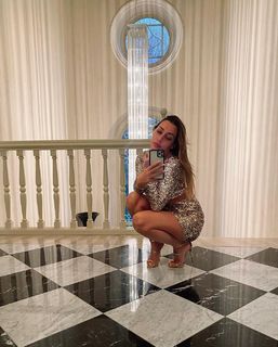 Karina Cascella feet photo 10