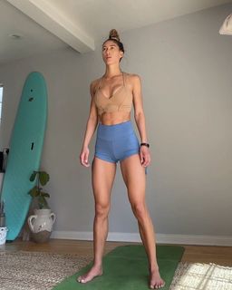 Karina Elle feet photo 1