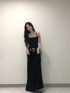 Karina feet photo thumbnail