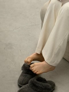 Karina feet photo thumbnail