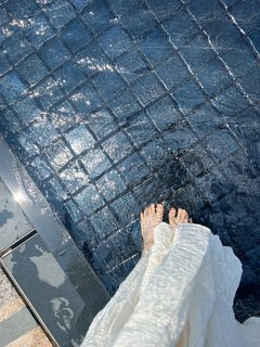 Karina feet photo thumbnail