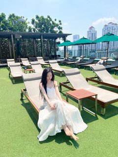 Karina feet photo thumbnail