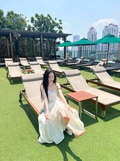 Karina feet photo thumbnail