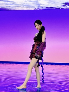 Karina feet photo thumbnail