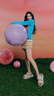 Karina feet photo thumbnail