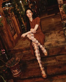 Karina feet photo thumbnail