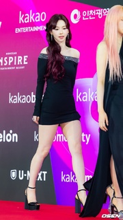 Karina feet photo thumbnail