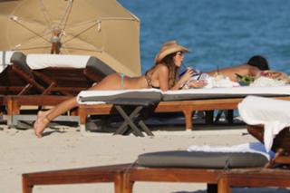 Karina Jelinek feet photo thumbnail