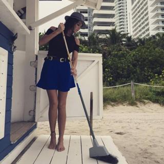 Karina Jelinek feet photo thumbnail